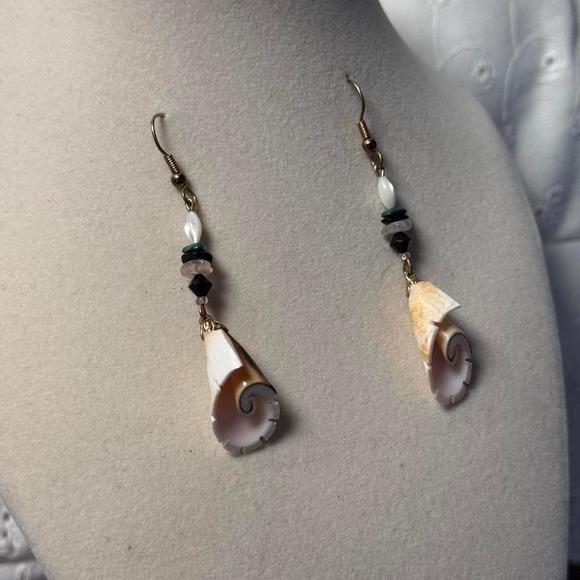 Handmade Shell Drop Earrings Gold Tone Spiral Cone Shell Mother of Pearl Beads - Picture 2 of 8